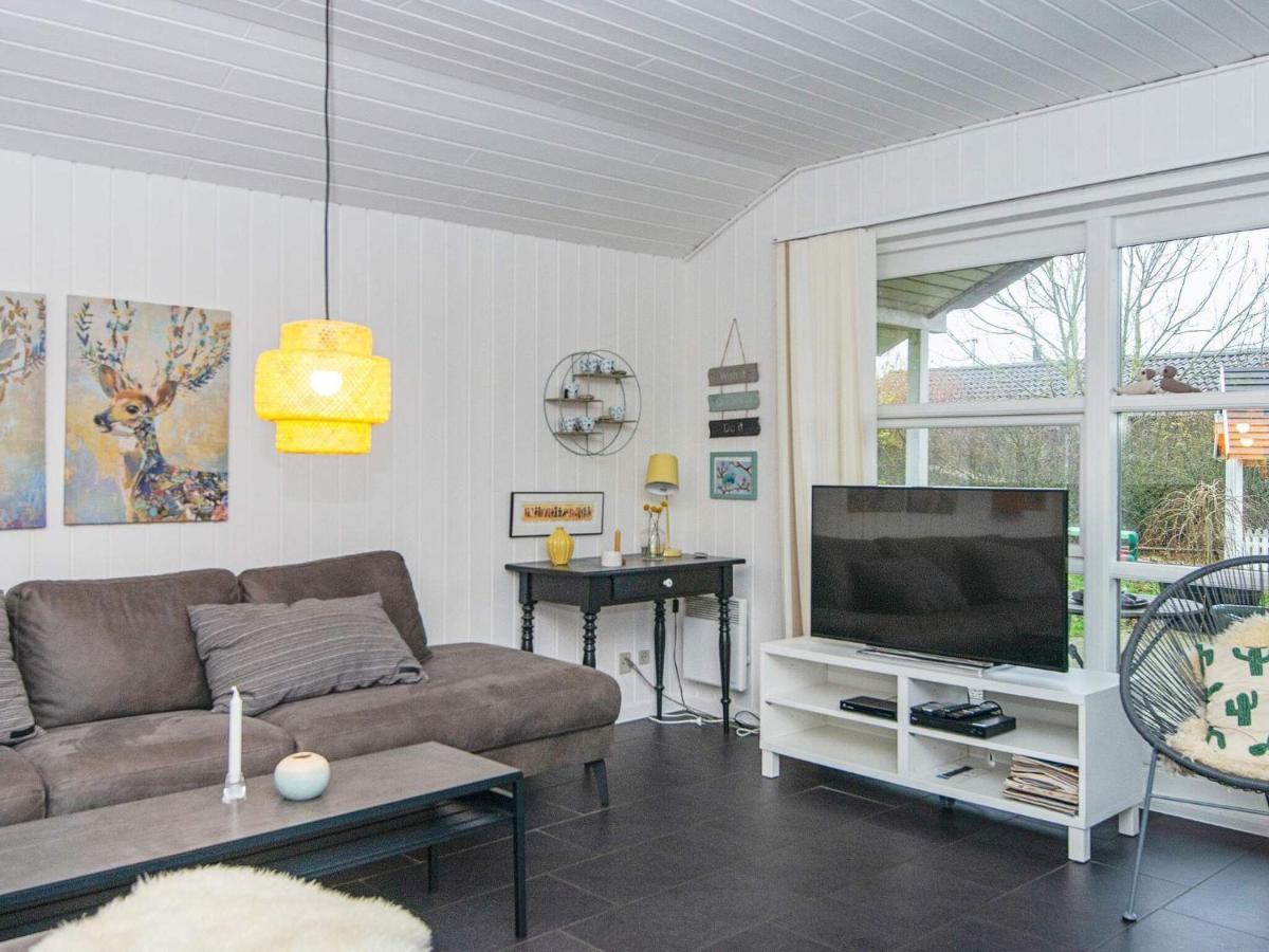 Holiday Home Lyngvej IV Fjerbaek Экстерьер фото