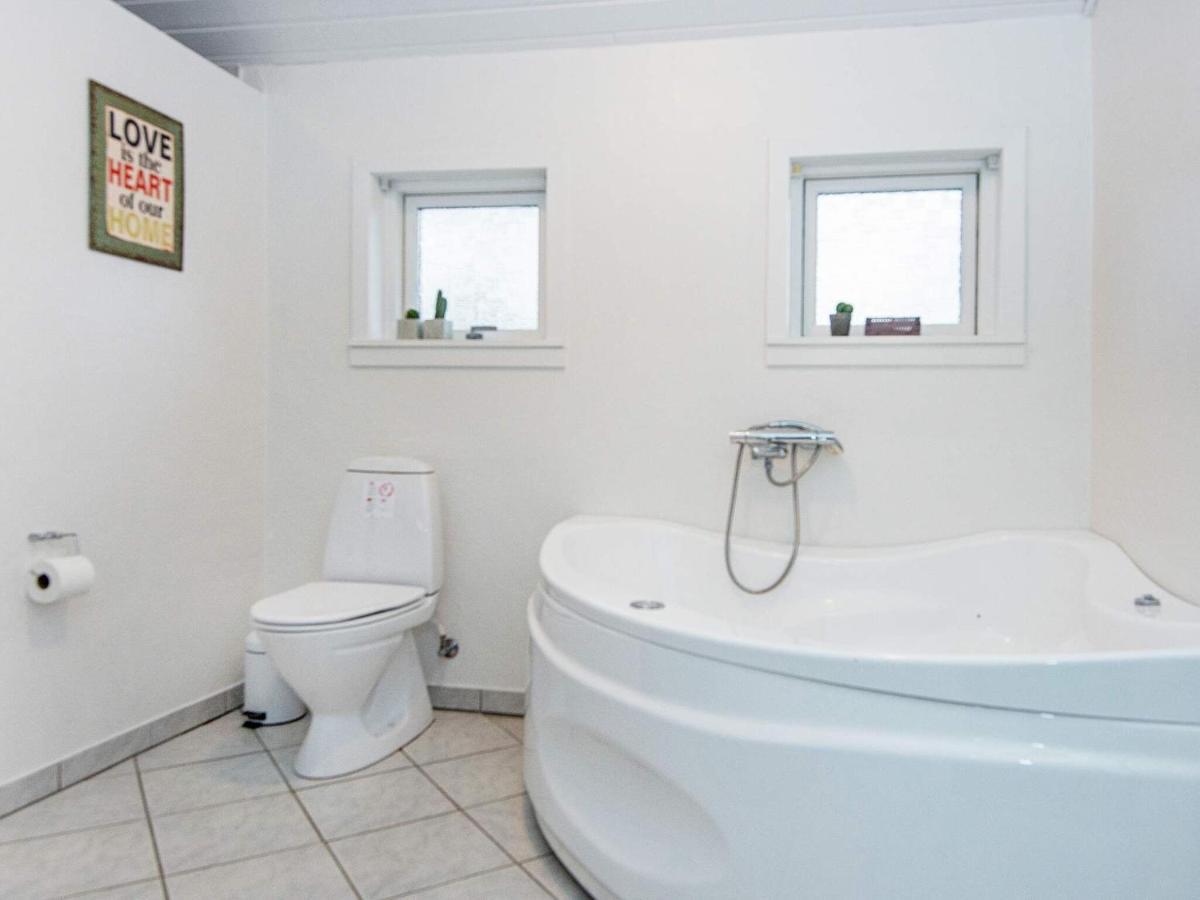 Holiday Home Lyngvej IV Fjerbaek Экстерьер фото